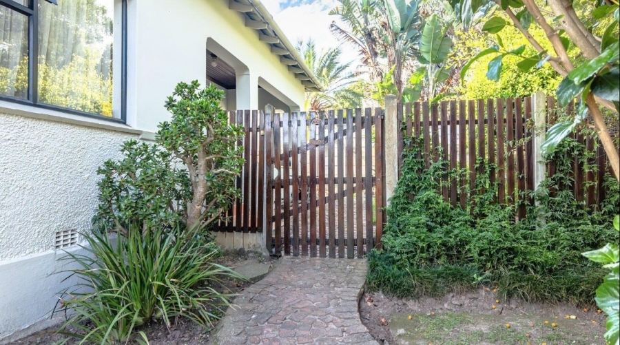 5 Bedroom Property for Sale in Denneoord Western Cape